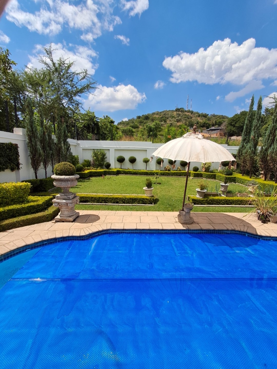 5 Bedroom Property for Sale in Rustenburg Central North West